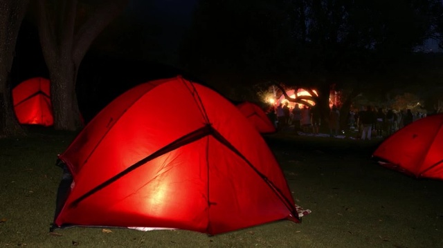Video Reference N0: Tent, Red, Camping, Light, Lighting, Night, Tints and shades, Recreation, Darkness, Umbrella
