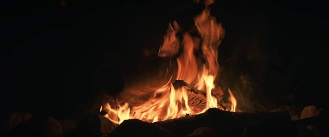 Video Reference N1: Fire, Flame, Heat, Campfire, Bonfire, Event, Geological phenomenon, Night, Fireplace
