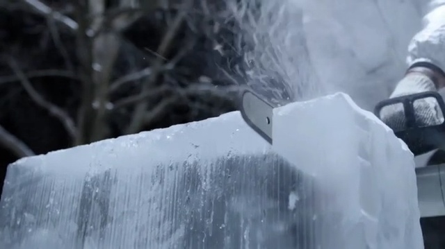 Video Reference N2: Freezing, Water, Ice, Winter, Snow, Frost, Person