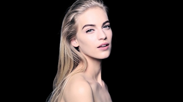 Video Reference N5: Hair, Face, Eyebrow, Skin, Lip, Beauty, Chin, Blond, Cheek, Hairstyle, Person