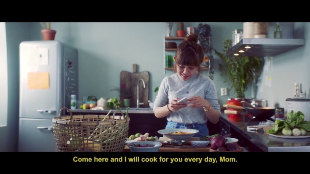 Video Reference N3: Room, Cooking, Eating, Meal, Food, Cook, Homemaker