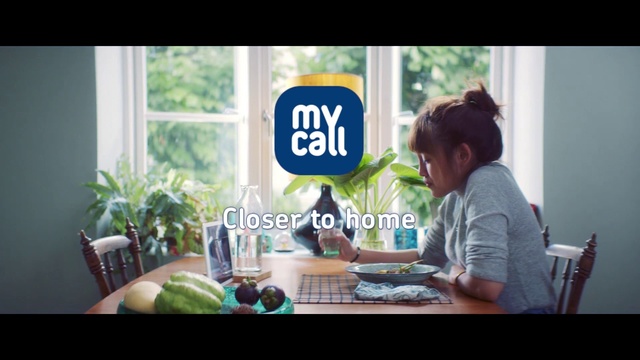 Video Reference N0: Green, Text, Sitting, Font, Plant, Smile, Houseplant, Furniture, Table, Brand