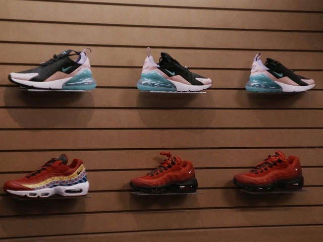 Video Reference N4: Shoe, Footwear, Blue, Walking shoe, Sneakers, Outdoor shoe, Shoe store, Athletic shoe, Sportswear, Turquoise