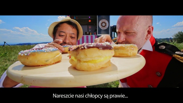 Video Reference N2: Food, Junk food, Dish, Cuisine, Eating, Ingredient, Hamburger, Cheeseburger, Fast food, Breakfast, Person
