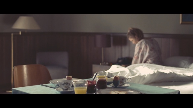 Video Reference N1: Bed, Room, Human, Bed sheet, Textile, Furniture, Hand, Screenshot, Sitting, Bedroom