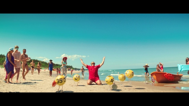 Video Reference N2: People on beach, Fun, Vacation, Tourism, Beach, Summer, Leisure, Horizon, Sand, Travel
