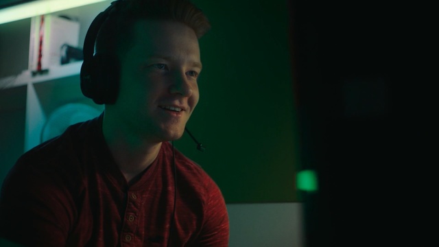 Video Reference N3: Green, Chin, Fun, Human, Photography, Smile, Facial hair, Music, Audio equipment, Gentleman