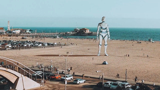 Video Reference N3: sea, beach, body of water, sky, shore, coast, ocean, sand, horizon, tourism