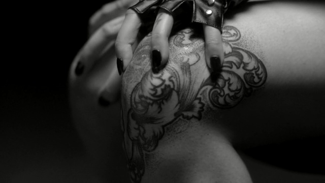 Video Reference N1: Tattoo, Hand, Arm, Black-and-white, Joint, Photography, Monochrome, Flesh, Muscle, Tattoo artist