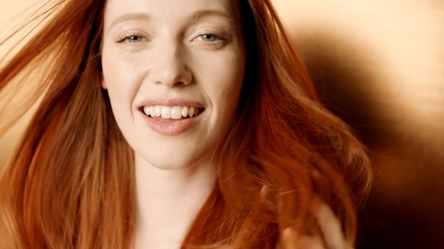 Video Reference N9: Hair, Face, Skin, Facial expression, Smile, Chin, Eyebrow, Beauty, Hairstyle, Red hair