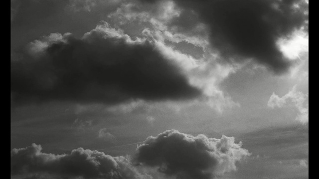 Video Reference N3: sky, cloud, atmosphere, black and white, monochrome photography, cumulus, daytime, meteorological phenomenon, photography, monochrome