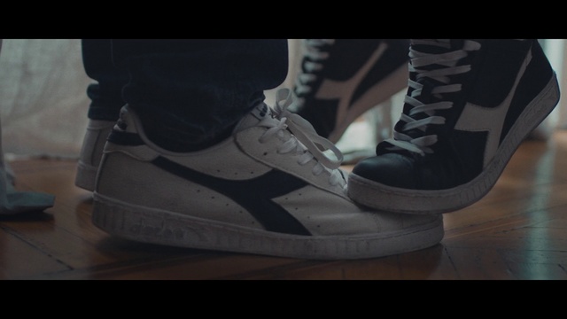 Video Reference N1: Shoe, Footwear, Sneakers, White, Black, Walking shoe, Grey, Athletic shoe, Outdoor shoe, Skate shoe
