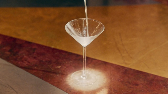 Video Reference N0: drink, glass, stemware, tableware, wine glass, martini, cocktail, classic cocktail, cocktail garnish, drinkware