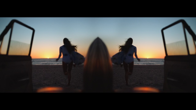 Video Reference N1: Sky, Horizon, Sunrise, Sunset, Morning, Evening, Fun, Photography, Backlighting, Heat, Person
