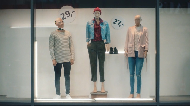 Video Reference N0: Fashion, Clothing, Standing, Display window, Fashion design, Jeans, Mannequin, Denim, Display case, Outerwear, Person