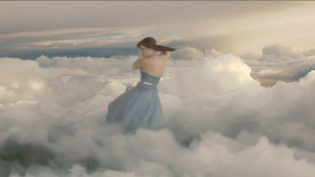 Video Reference N3: sky, cloud, atmosphere, girl, cumulus, meteorological phenomenon, stock photography