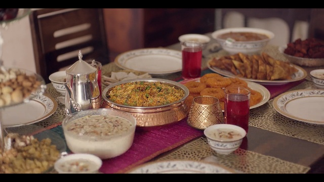 Video Reference N2: Food, Meal, Dish, Cuisine, Ingredient, Brunch, Vegetarian food, Supper, Dinner, Indian cuisine