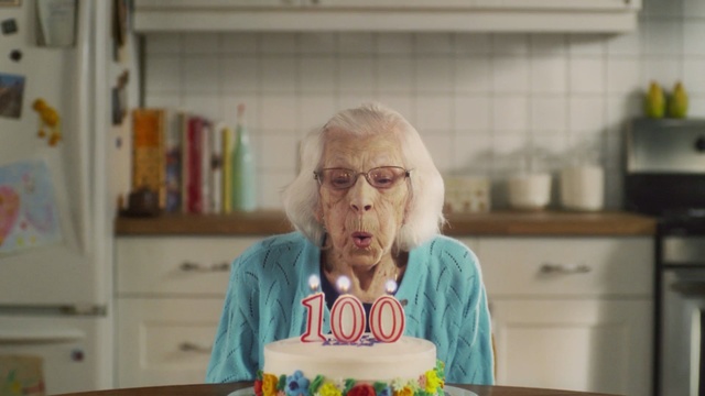 Video Reference N5: senior citizen, glasses, grandparent, fun, Person