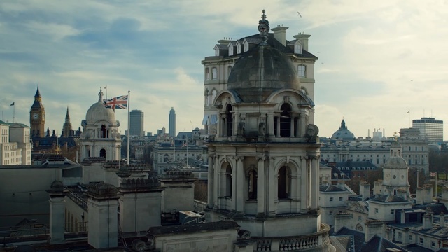 Video Reference N2: landmark, sky, metropolis, city, urban area, metropolitan area, building, cityscape, skyline, tower, Person