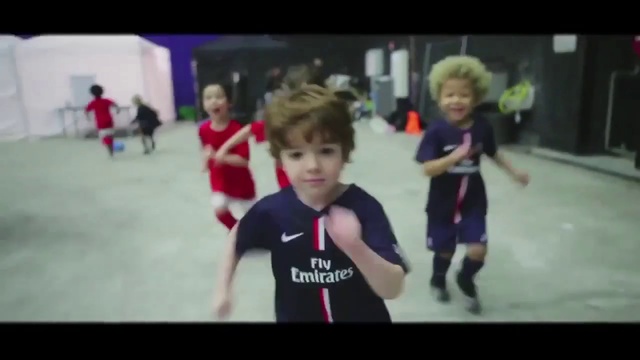 Video Reference N0: Social group, Child, Youth, Fun, Performance, Toddler, Footwear, Play, Dance, Roller skating