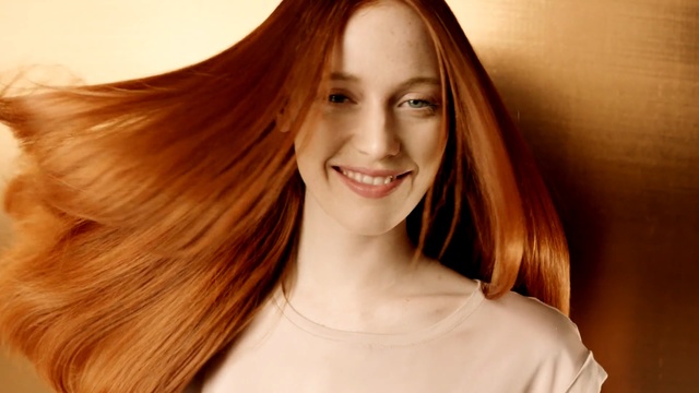 Video Reference N14: Hair, Face, Hair coloring, Red hair, Hairstyle, Blond, Brown hair, Eyebrow, Chin, Beauty, Person