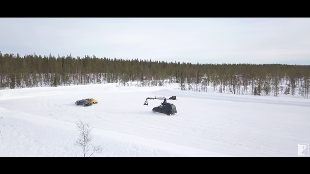Video Reference N7: Snowmobile, Snow, Winter, Vehicle, Sky, Tree, Winter sport, Geological phenomenon, Ice, Racing