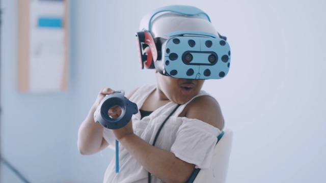 Video Reference N0: Arm, Headgear, Room, Child