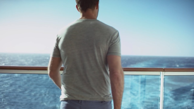 Video Reference N1: White, Blue, Shoulder, Standing, T-shirt, Vacation, Neck, Horizon, Male, Joint, Person
