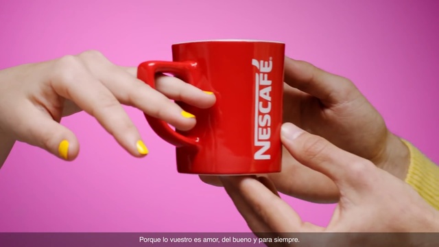 Video Reference N2: Nail, Finger, Pink, Red, Hand, Magenta, Cup, Cup, Material property, Gloss