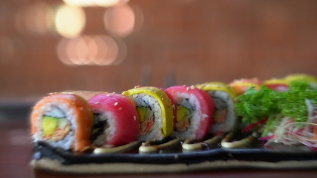 Video Reference N2: Sushi, Food, Cuisine, Gimbap, Dish, California roll, Sashimi, Japanese cuisine, Sakana, Comfort food