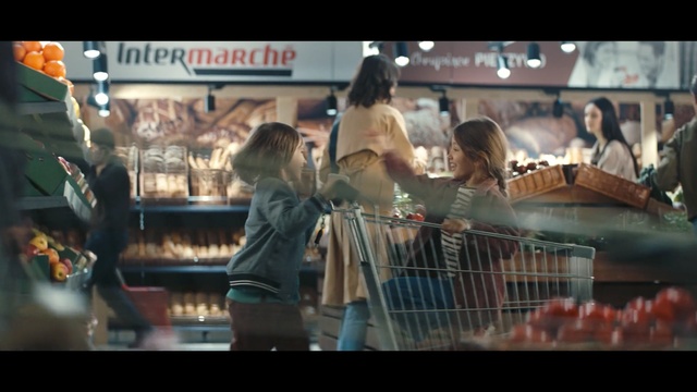 Video Reference N0: People, Snapshot, Supermarket, Fun, Street food, Crowd, Human, Photography, Retail, Grocery store, Person