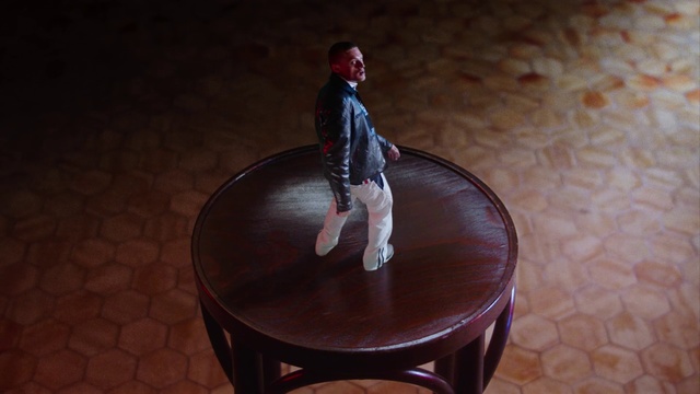 Video Reference N0: Sitting, Figurine, Action figure, Furniture, Fictional character, Performance