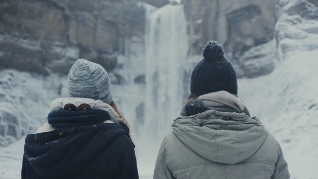 Video Reference N1: snow, winter, freezing, water, ice, mountain, geological phenomenon, fun, tree, glacial landform, Person