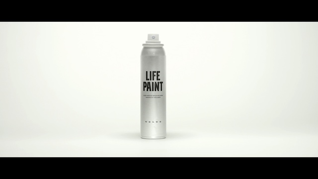 Video Reference N3: product, water, product, bottle, glass bottle, liquid, spray, plastic bottle, brand, Person