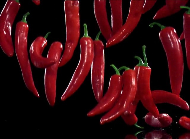 Video Reference N0: Malagueta pepper, Peperoncini, Serrano pepper, Tabasco pepper, Bird eye chili, Chili pepper, Cayenne pepper, Bell peppers and chili peppers, Red, Food, Person