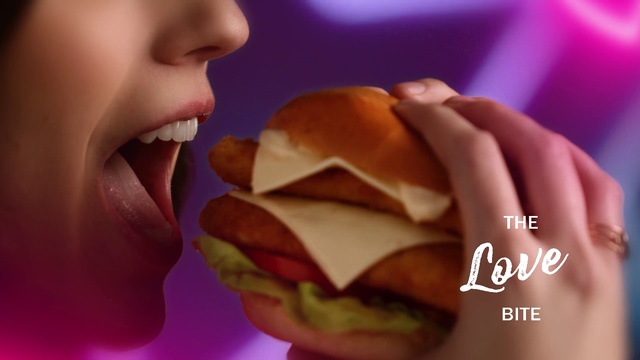 Video Reference N3: Junk food, Fast food, Hamburger, Food, Lip, Finger food, Eating, Mouth, Cheeseburger, Sweetness