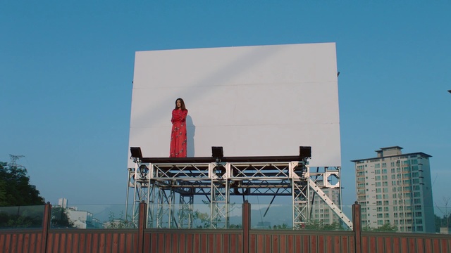 Video Reference N0: Billboard, Advertising, Architecture, City
