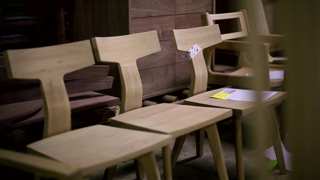 Video Reference N7: Furniture, Table, Room, Chair, Wood, Interior design, Architecture, Hardwood, Dining room, Plywood, Person
