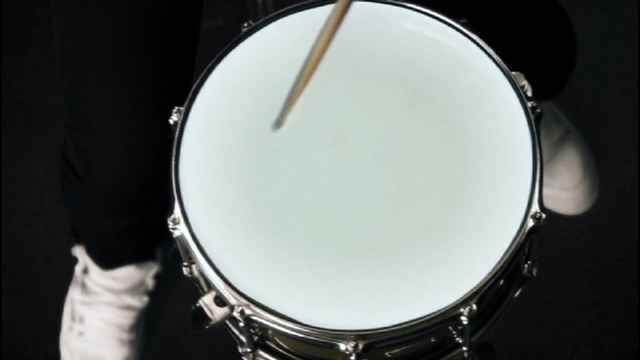 Video Reference N0: drum, percussion instrument, musical instrument, drumstick, stick, banjo