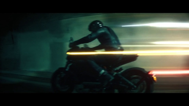 Video Reference N5: Motorcycle, Light, Vehicle, Headlamp, Automotive lighting, Darkness, Screenshot, Photography, Motorcycling, Auto part