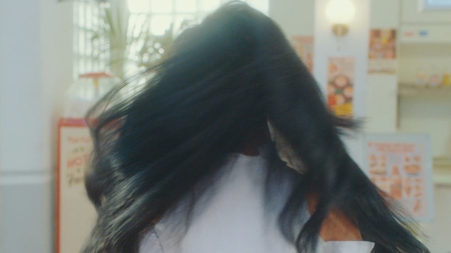 Video Reference N0: hair, human hair color, hairstyle, black hair, long hair, hair coloring, girl, brown hair, Person