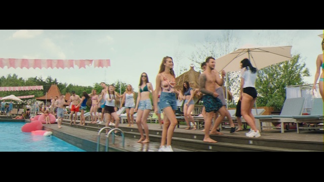 Video Reference N1: social group, leisure, fun, water, day, vacation, youth, girl, summer, spring break