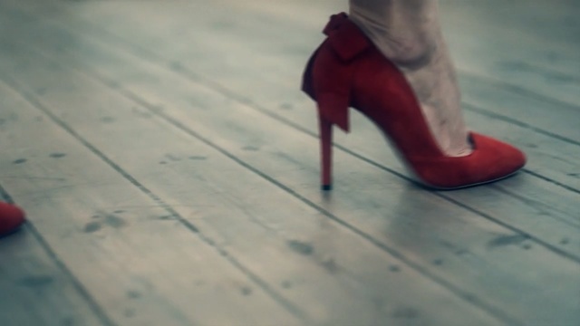 Video Reference N1: High heels, Footwear, Red, Leg, Shoe, Ankle, Floor, Human leg, Court shoe, Joint