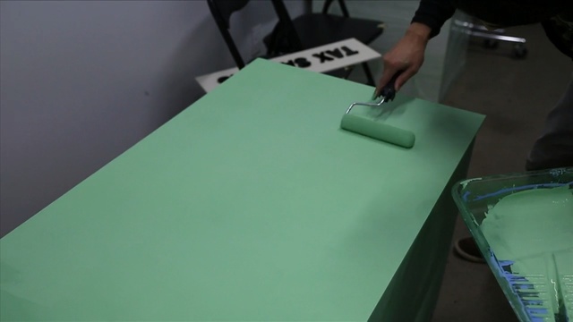 Video Reference N1: Green, Table, Design, Person