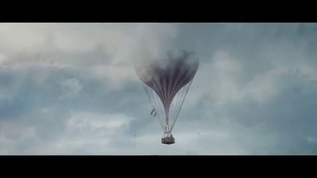 Video Reference N0: Parachute, Sky, Hot air ballooning, Atmosphere, Hot air balloon, Air sports, Cloud, Wind, Parachuting, Vehicle