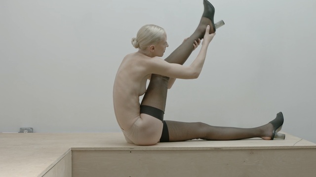 Video Reference N1: joint, leg, sculpture, arm, girl