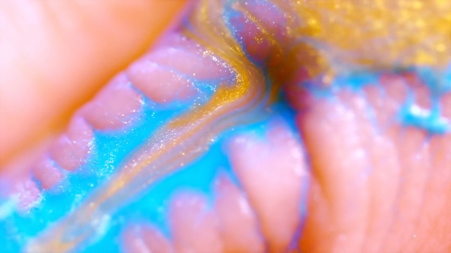 Video Reference N6: Nail, Finger, Close-up, Hand, Water, Mouth, Colorfulness, Photography, Macro photography, Person
