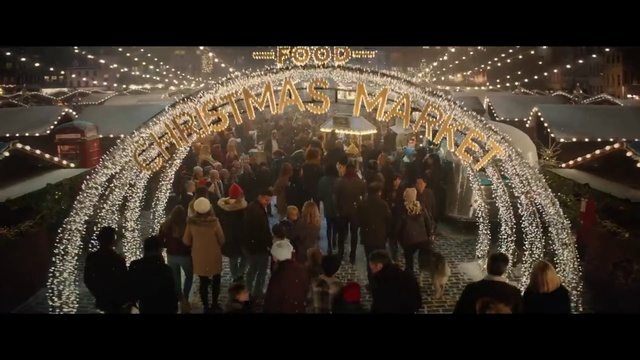 Video Reference N1: Lighting, Crowd, Event, Fun, Architecture, Darkness, Photography, Light fixture, Fête, Christmas lights