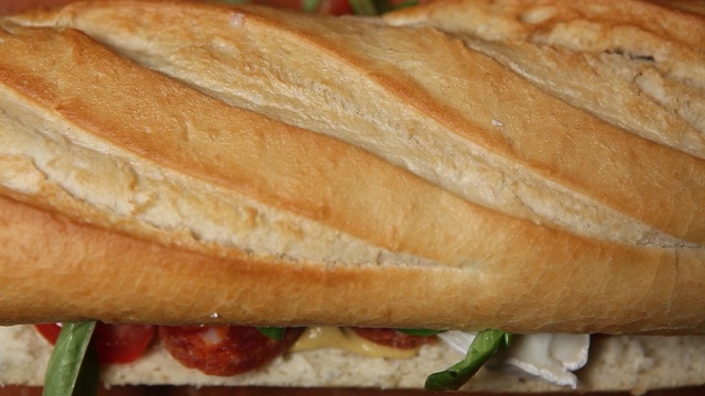 Video Reference N1: Dish, Food, Cuisine, Ingredient, Bread, Bánh mì, Sandwich, Pan-bagnat, Bocadillo, Baked goods