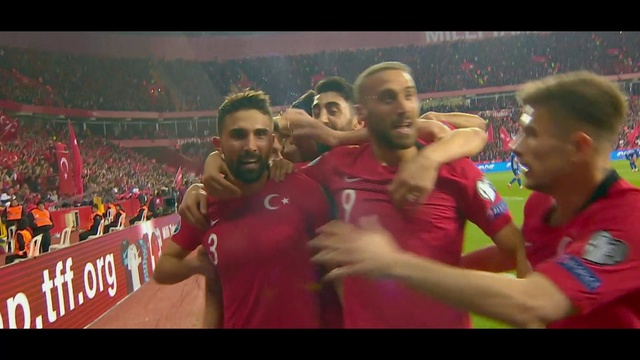 Video Reference N1: Football player, Player, Sports, Athlete, Championship, Tournament, Team sport, Crowd, Competition event, Stadium